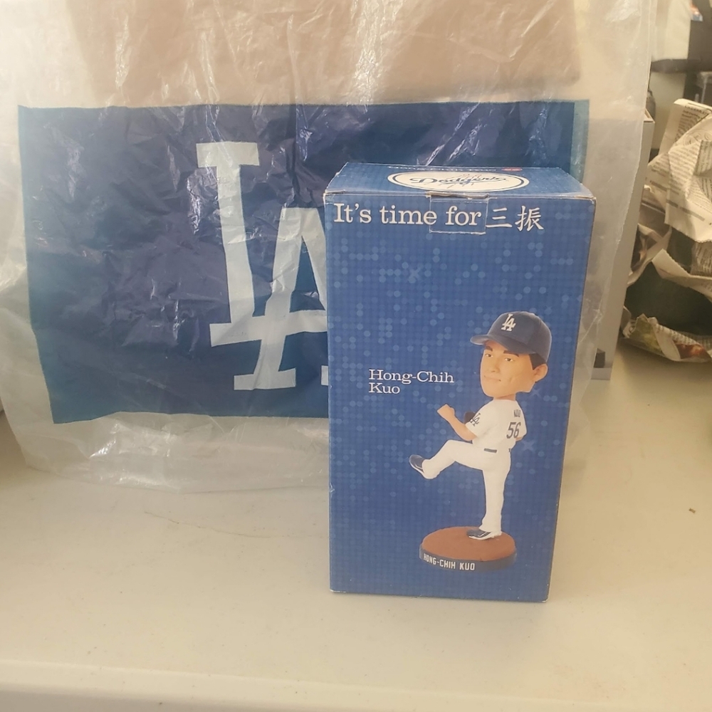 Hong Chih Kuo Dodgers bobblehead new inbox